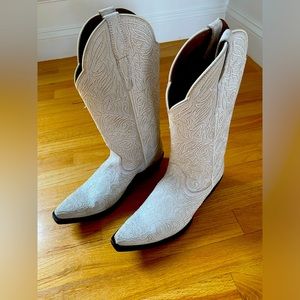 Like new Ariat Western Boots